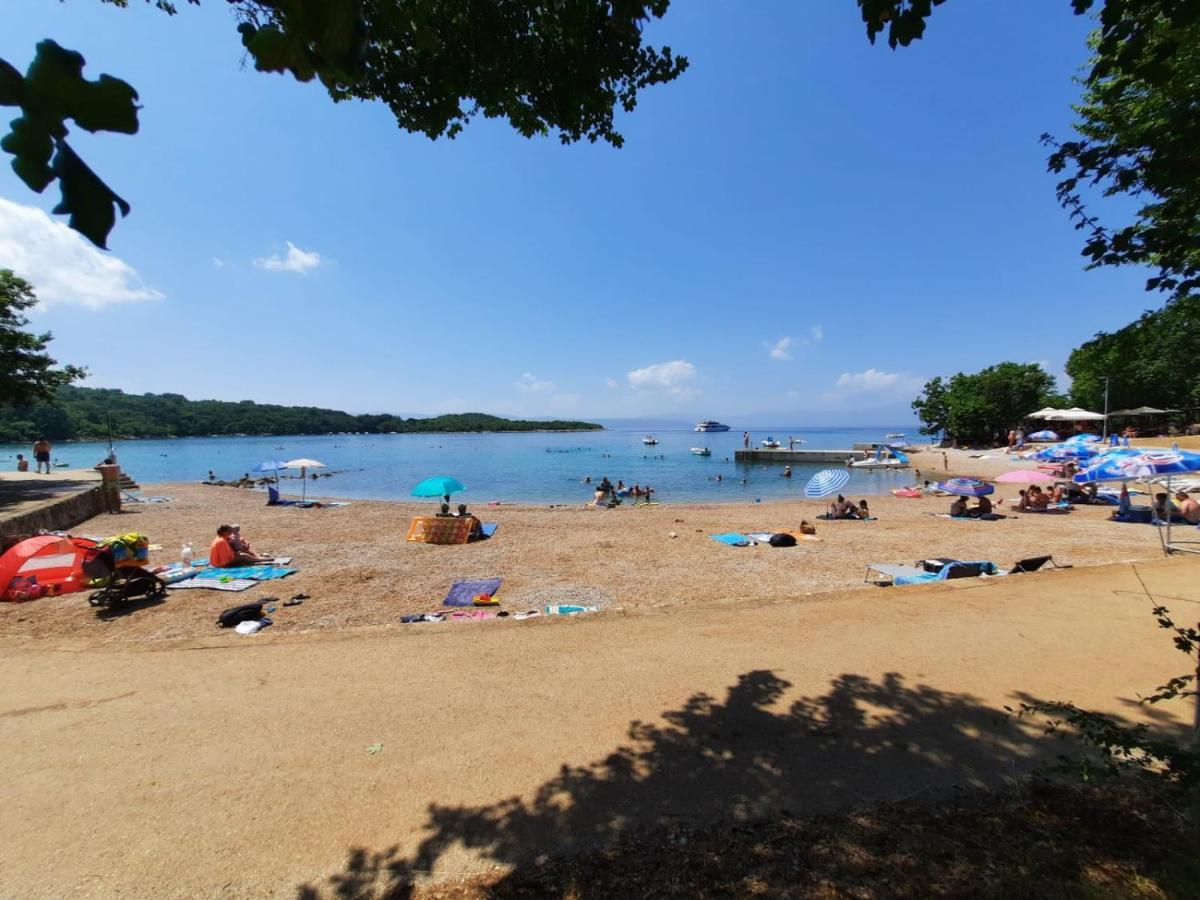 Njivice, Otok Krk, Dora *