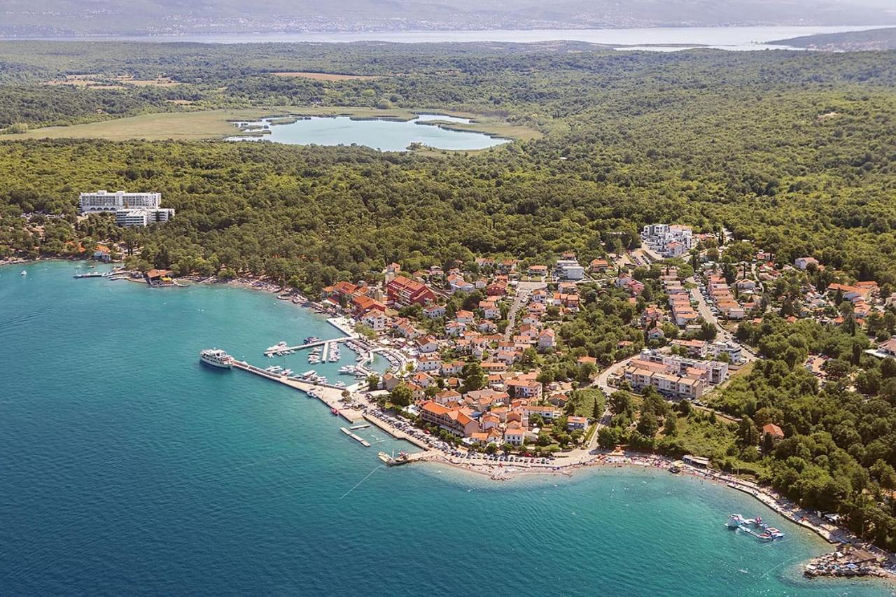 Njivice, Otok Krk, Dora *