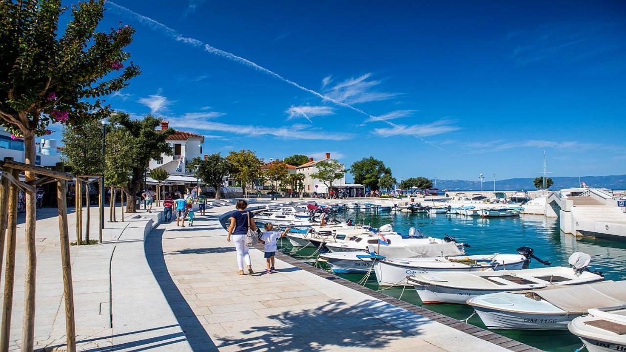 Njivice, Otok Krk, Dora * Njivice