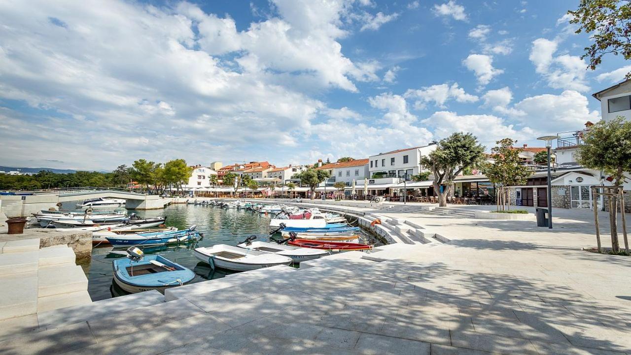 Njivice, Otok Krk, Dora Njivice